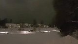 芬兰乡村的夜晚，水墨画一般。