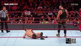 WWE-18年-RAW第1304期：单打赛 斯特劳曼VS巴洛尔-单场