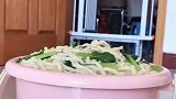 开饭啦！！这食量雪橇三傻