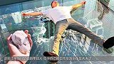 玻璃栈道真的安全吗？会突然裂缝断开吗？看完还是忧心忡忡