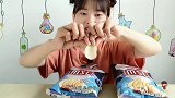 美食拆箱吃“笑脸薯片”香脆可口真有趣