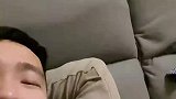 老婆和肚子里孩子干起来了