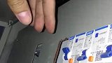 租客无意间发现，楼梯间的灯接自家的电