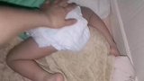 这大半夜的孩子咋少了一个