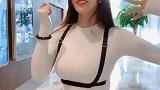 你们觉得这件衣服好看吗 我跳的是不是特别棒