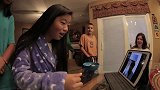 已被收养的女孩，从国外视频通话回中国孤儿院，特别的一幕