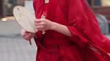 都说这位古装小姐姐和女神刘亦菲很像，你们觉得呢
