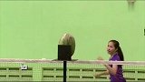 羽毛球大力扣杀能打碎西瓜？林丹给你演示超强力量