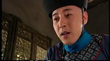 在小伙的照料下，美女终于醒了过来
