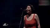 80年代迪斯科女王张蔷《路灯下的小姑娘》，自带电音，气场强大