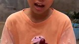 七彩童年： 姐姐要吃辣椒