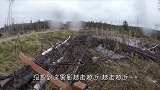 男子野外狩猎，一头大黑熊突然冲了过来，镜头记录惊险一幕！