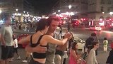 法国街拍巴黎阿根廷式交际舞