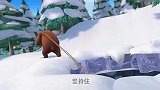 熊大拉起雪洞里的熊二和光头强，不料雪洞瞬间坍塌