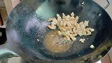 荞头炒五花肉，酸脆中带着微微辣，简直不要太下饭了