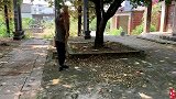 小伙真霸气，秘制功夫裸奔虾，一人吃一大锅，太过瘾了