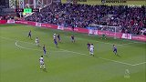 第82分钟伯恩茅斯球员穆塞特射门