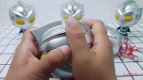 大头奥特曼，可以吃到巧克力