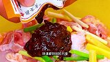 今天教你香菇滑鸡的家常做法，鲜香嫩滑，营养美味