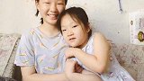 姐妹俩兄弟俩夫妻俩，一家六口其乐融融