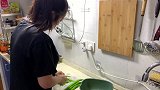 毛豆不要总是凉拌着吃了，教你好吃的青椒毛豆，鲜甜脆爽真下饭