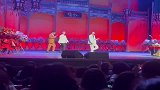 听这前奏就知道该谁上场了，老秦是上去蹦迪了吗