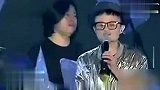 中超-15赛季-大佬们献唱笑翻天 王健林唱唱功了得马云造型奇特-新闻
