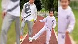 47岁聂远与11岁大女儿合拍杂志，女儿身高猛长颜值吸睛，大长腿逆天
