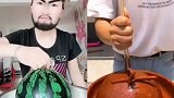 趣事精选，这么大的西瓜怎么吃啊