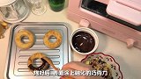 用手抓饼也能做超好吃的甜甜圈，惊不惊喜意不意外