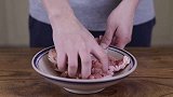 用鸡腿卷虾仁是什么新奇的吃法！