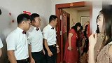 新郎来接新媳妇，（一副幸福的样子）有情人终成眷属，恭喜恭喜