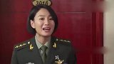 陆军：女儿带飞行员男友回家，谁料一见岳母蔫了，竟比自己官还大