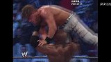 WWE-18年-经典时刻：莱斯利以一敌二完胜MNM组合-精华