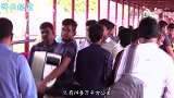 全球最拥挤的国家，人口密度是中国的9倍，街道像个“马蜂窝”