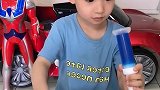 童年趣事：妈妈给宝宝买的果汁软糖