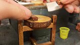 迷你厨房，把1毛钱韭菜倒入1毛钱猪红里，出锅那一刻我饿了