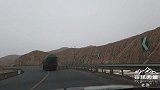 经常走青藏线的大车确实厉害 无人区的限高正好持平