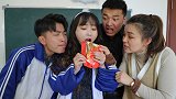 二浪自制冰冻辣条，婷婷称赞是人间美味，抢走所有辣条