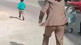 孙子耍赖，且看奶奶出走