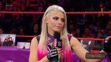 WWE-17年-RAW第1253期：贝莉成长史遭布里斯揭短 渣男前男友与其闺蜜现场热吻-花絮