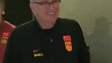 国足抵达雅加达 必须取胜才能保留附加赛希望！