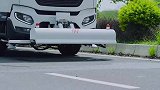 下雨天洒水车也要洒水