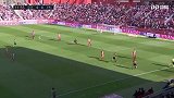 第13分钟瓦伦西亚球员罗德里戈射门