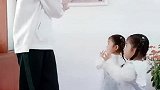 为了不失去俩妹妹的崇拜，哥哥这舞蹈，真的是现学现卖
