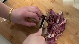 川味菜，青椒烧腊肉，香气四溢，越嚼越香