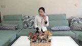 父亲生日，丈夫手机却关机，妻子好奇去查看，推开公司门感动了