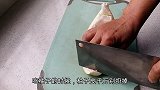 今天才知道柚子皮还可以做菜吃，香辣开胃，比红烧肉还好吃