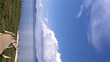 赛里木湖，逆光，要不然湖水蓝的可怕