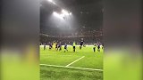 意甲-今夜这里属于蓝黑！国米群星赛后奔向北看台激情庆祝-专题